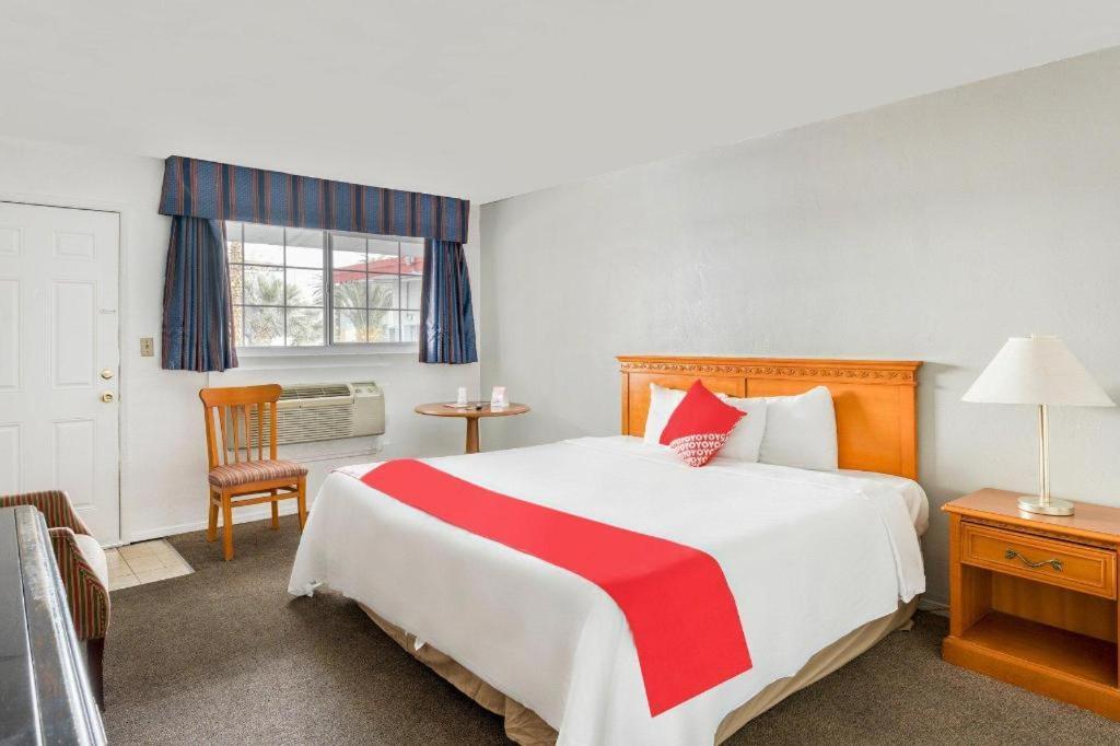 Oyo Gateway Motel Las Vegas North Strip/Fremont St. Area المظهر الخارجي الصورة