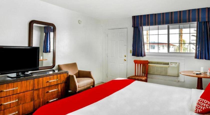 Oyo Gateway Motel Las Vegas North Strip/Fremont St. Area المظهر الخارجي الصورة